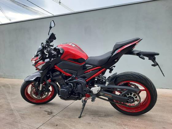 KAWASAKI Z900 KAWASAKI Z900